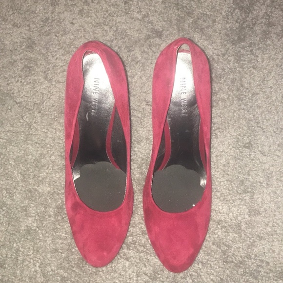 Nine West Rocha Dark Red Suede Platform Pump - Picture 6 of 7